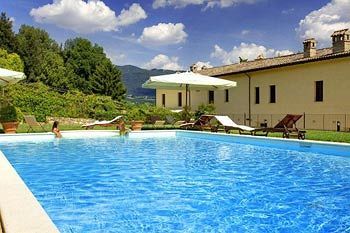 San Pietro Sopra Le Acque & 4* Massa Martana
